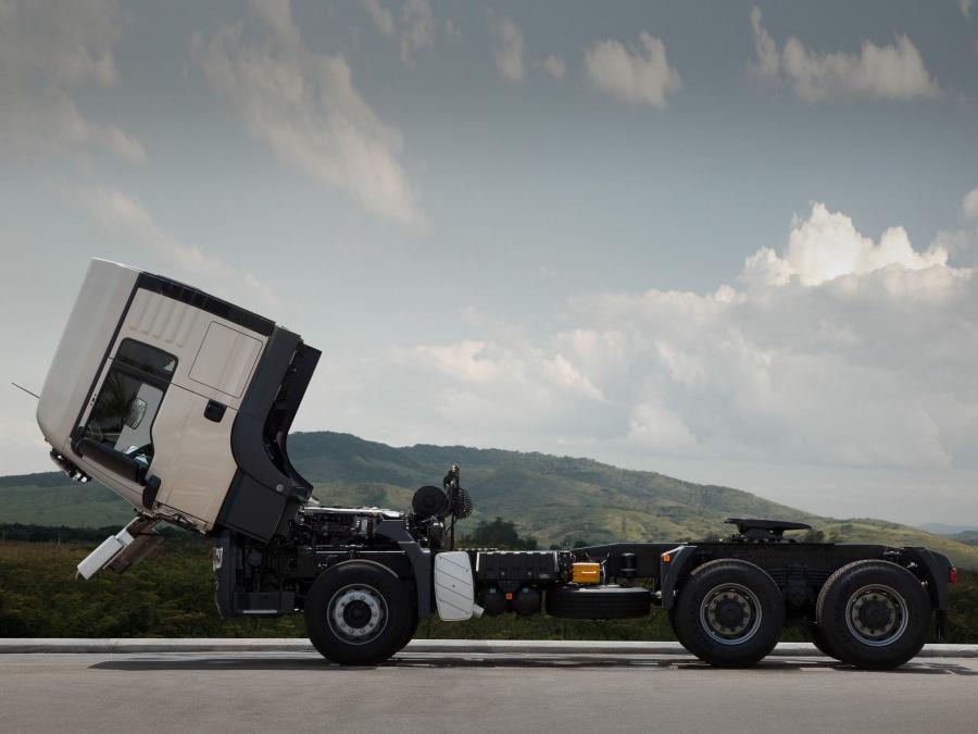  DAF XF 510 4x2 FT Super Space Cab 2013 года  (фото 13 из 25)